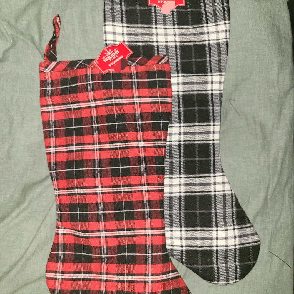 Spritz Plaid Socks - Red and Black